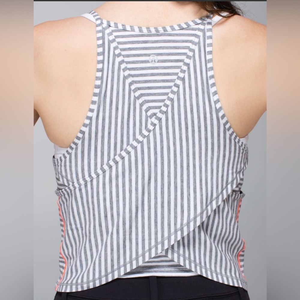 Lululemon Vita Loca Tank Rare Classic Stripe White Heathered Medium Grey Size 6